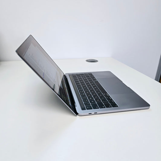 MacBook Pro 13", 2020, A1989, 8GB RAM, 250GB SSD, Core i5 2.4GHz, Grey, Excellent-QWERTY- ENGLISH