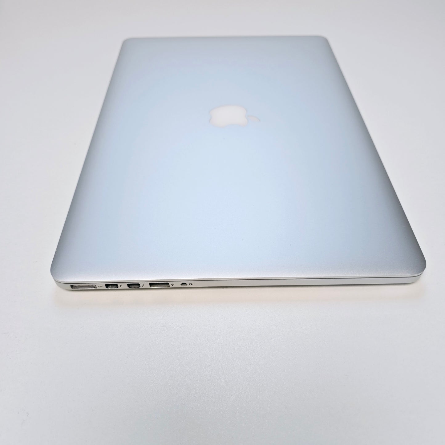 MacBook Pro - 15.4" - Intel Core i7 - 2.0Ghz+ - 16GB RAM - 500GB SSD - Retina Display