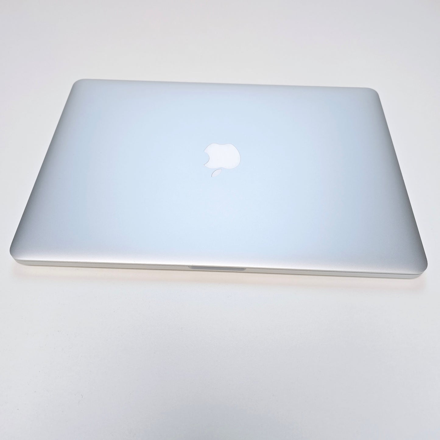 MacBook Pro - 15.4" - Intel Core i7 - 2.0Ghz+ - 16GB RAM - 500GB SSD - Retina Display
