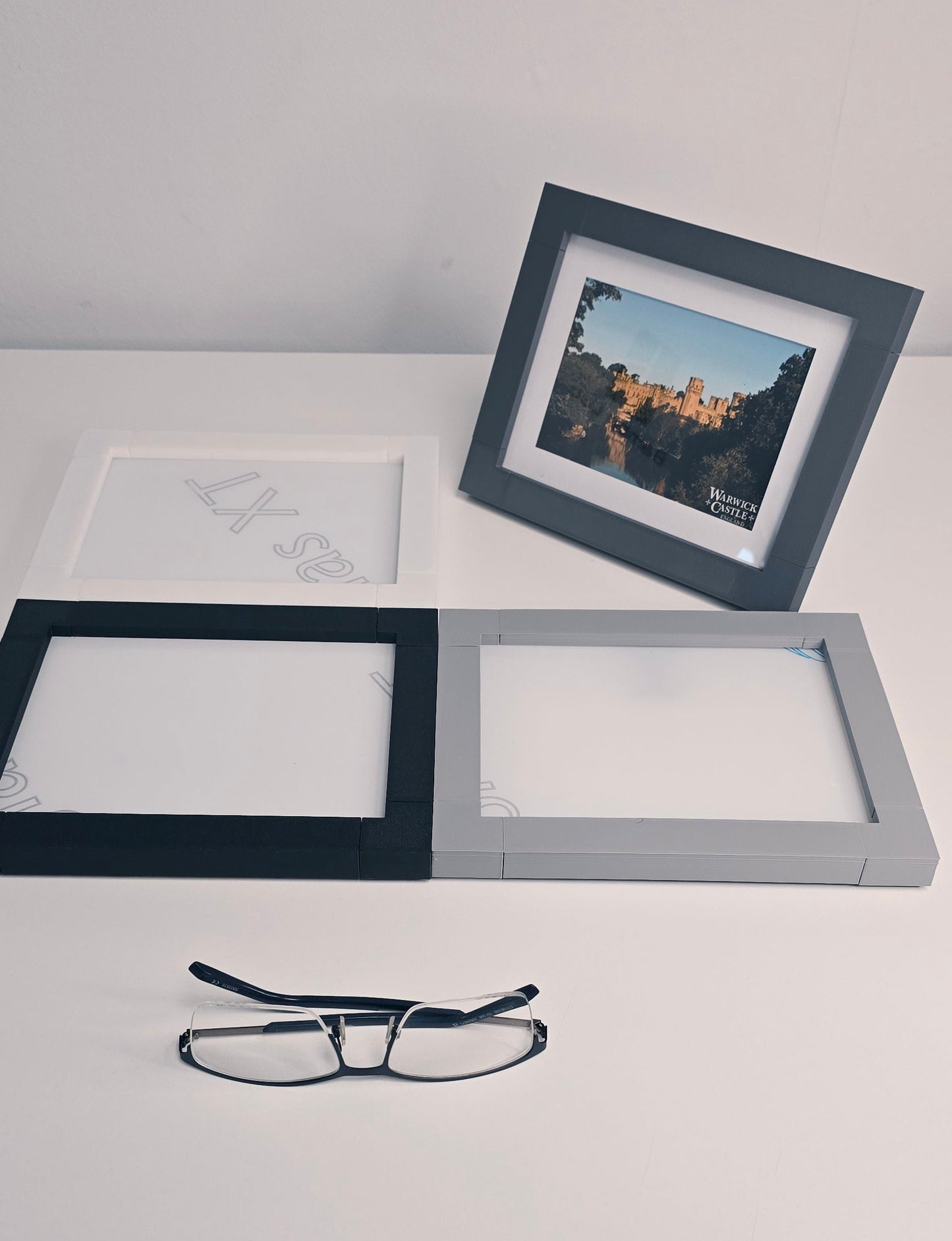 Frametrix™ – Modular Picture Frame Kit - Fit for 4x6 inches photo