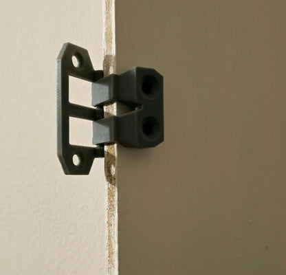 VertiGrip™ MDF Hinges – Vertical Fixing Hinges for 9mm Boards | Stronger Hold Than Traditional Edge Screws