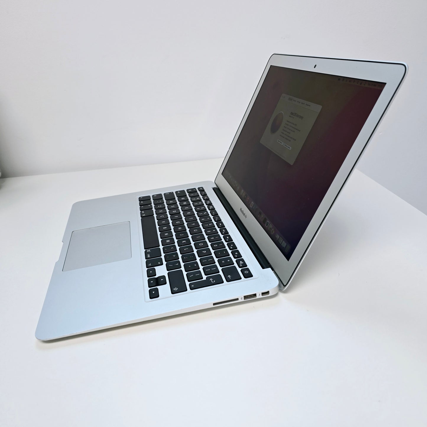 MacBook Air [13" | 2017 | Intel i5-1.8GHz | RAM 8GB | SSD 250 GB | Silver | Fair] QWERTY - ENGLISH