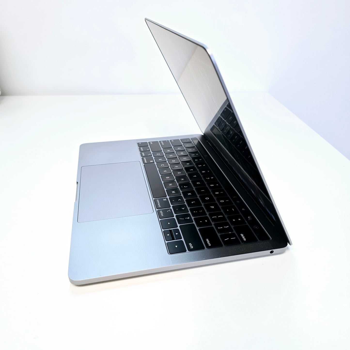 MacBook Pro 13", 2020,  A2159, 8GB RAM, 250GB SSD, Core i5 1.4GHz, Grey, Very Good-QWERTY- ENGLISH
