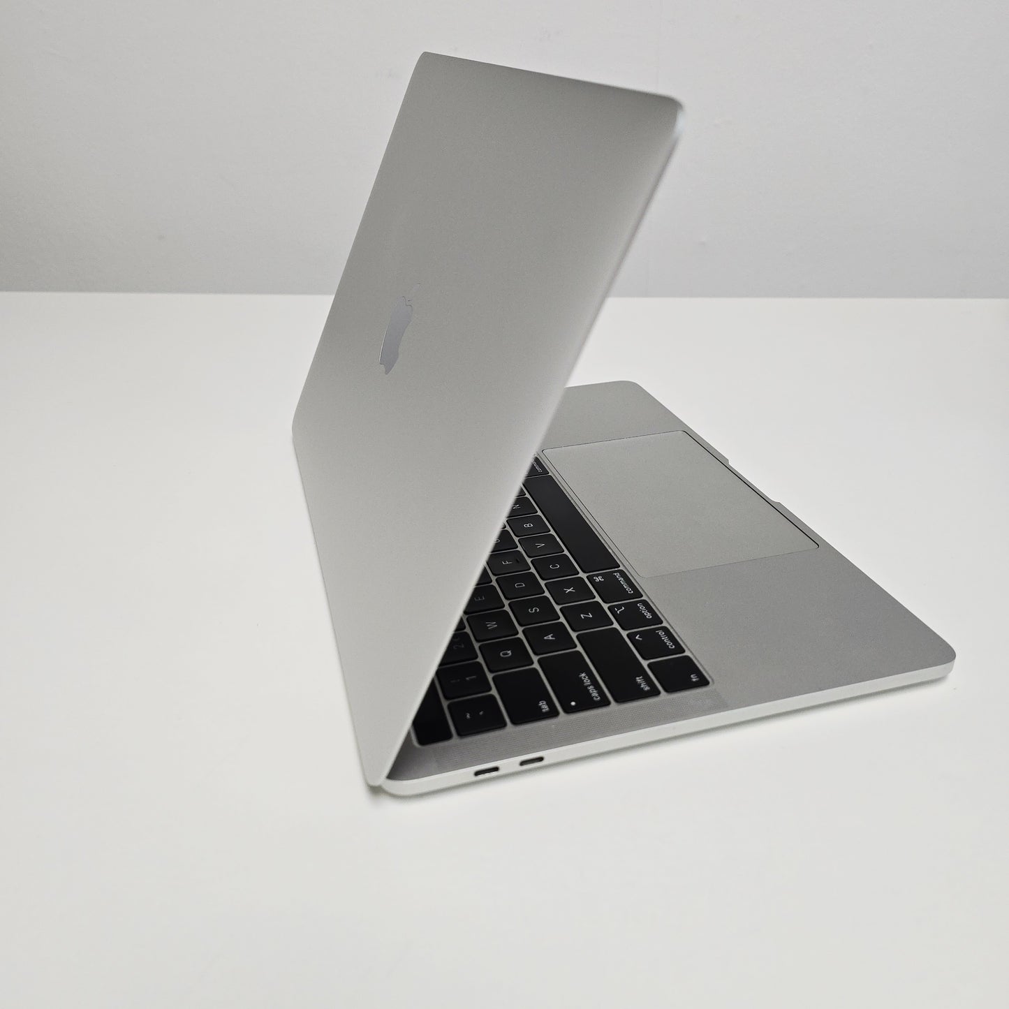 MacBook Pro 13", 2019/2020,  A2159, 16GB RAM, 500GB SSD, Core i5 1.4GHz, Sliver, Excellent-QWERTY- ENGLISH