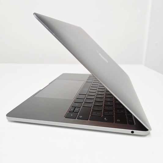 16GB RAM /250GB SSD : MacBook Pro 13-inch with Retina Display, Model A1708/A1706 ,Year 2017 , Very Good Condition (Copy)