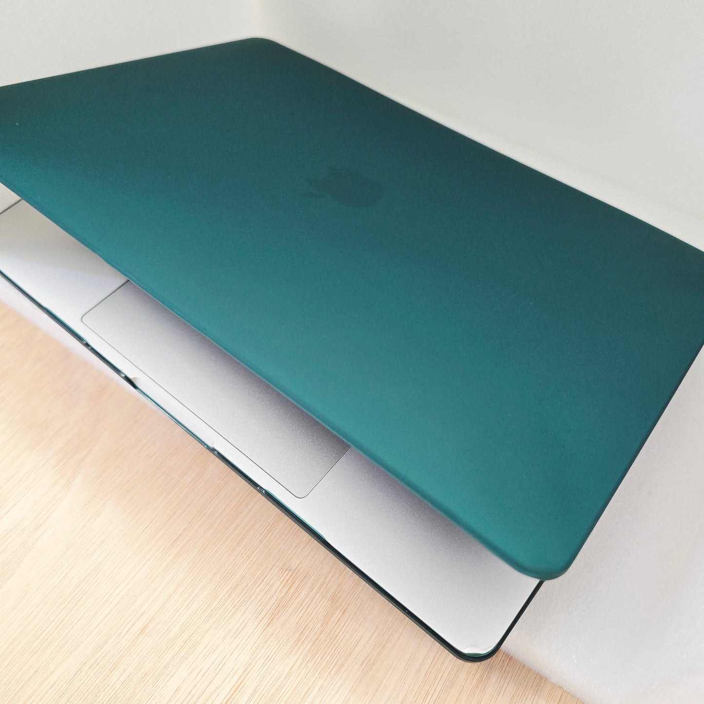 Protective case -Green- for MacBook Pro Model Pro 13.3" Model A1989, A2159, A1708, A1706, A2289
