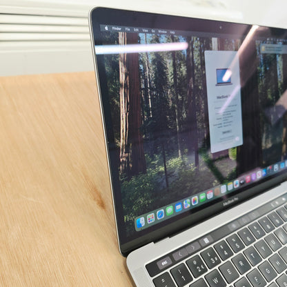 MacBook Pro 13" | 2018/2019 | Intel i7 | 2.7GHz| RAM 16GB | SSD 1000 GB |  Excellent  | QWERTY - ENGLISH